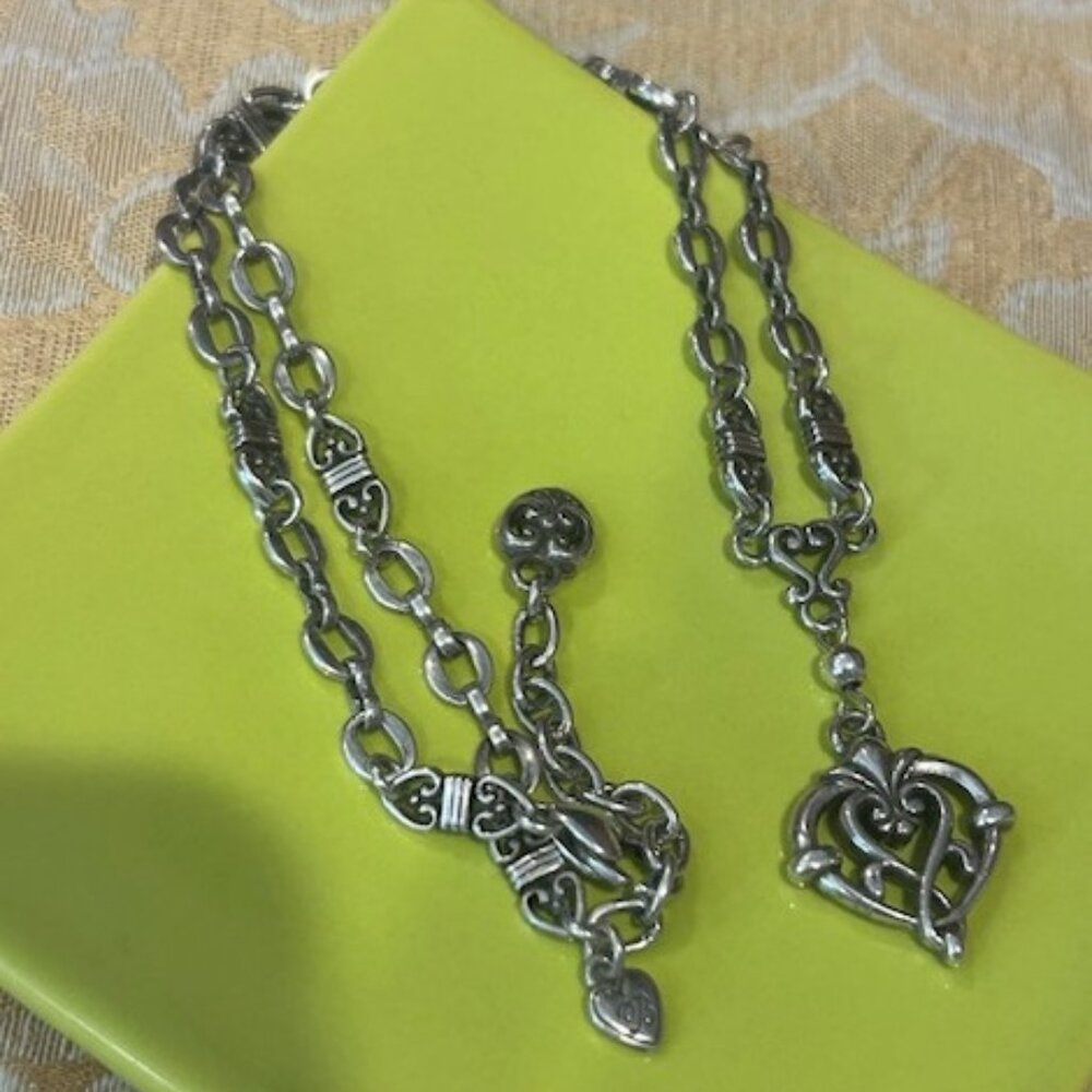 BRIGHTON “Serenade” Retired Silver Heart Link Pendant NECKLACE